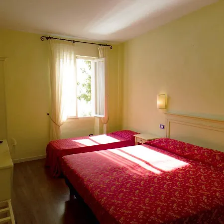 Hotell Romantica 3*
