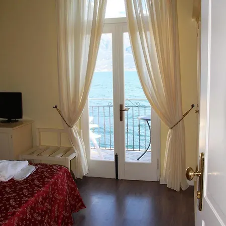 Romantica Hotel Limone sul Garda